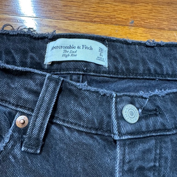 Abercrombie & Fitch Black The Dad High Rise Distressed Jeans 28/6s - Picture 3 of 5